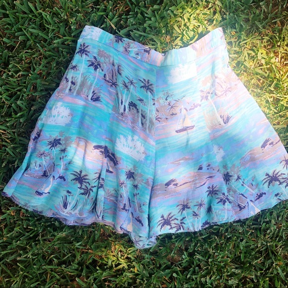 Urban Outfitters Kimchi Blue Flowey Shorts - Picture 4 of 6